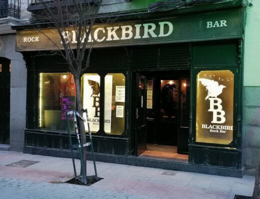 Blackbird Rock Bar