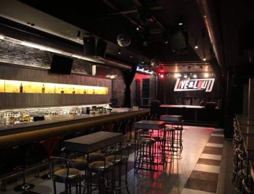Club Live & Loud